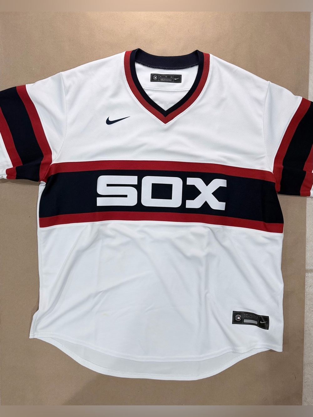 Nike Chicago White Sox Tim Anderson #7 Jersey – Men’s XL White Retro Stripe